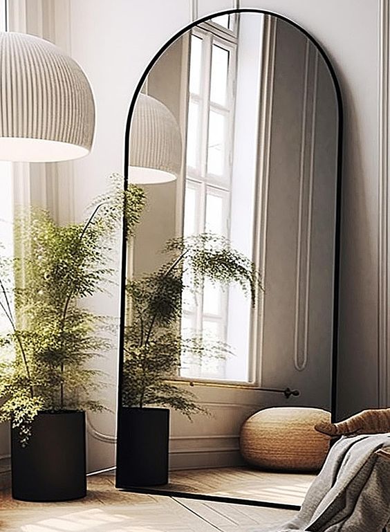 Espelho Pinterest com Suporte e Marco Dourado — LIQUIDAÇÃO