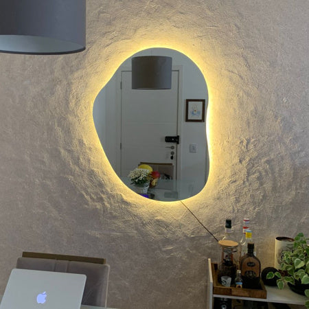 Espelho LED Orgânico | 75 x 58 cm — LIQUIDAÇÃO
