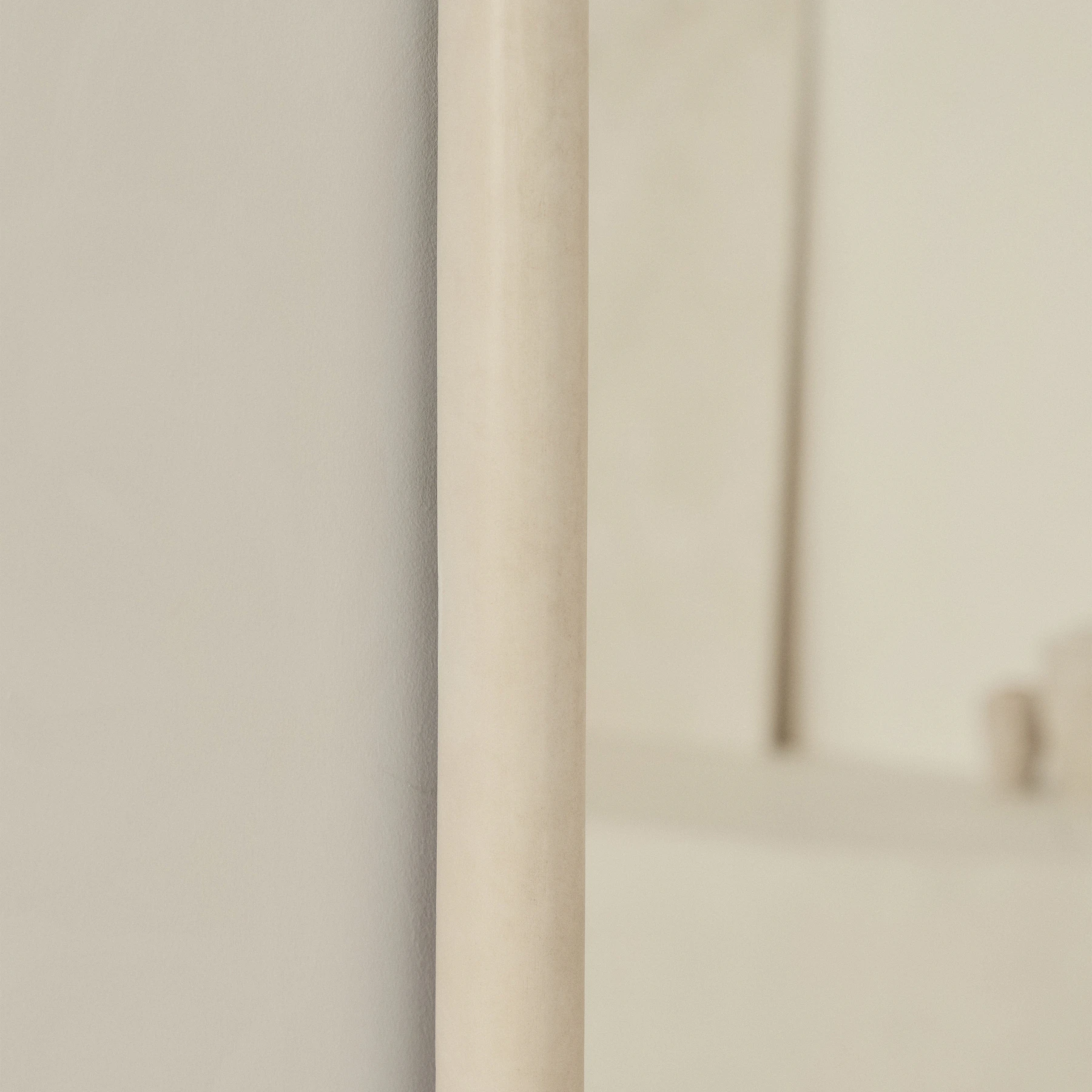 Espelho de Corpo Inteiro Extra Grande com Moldura de Concreto em Arco — 190x100 cm Liquidação